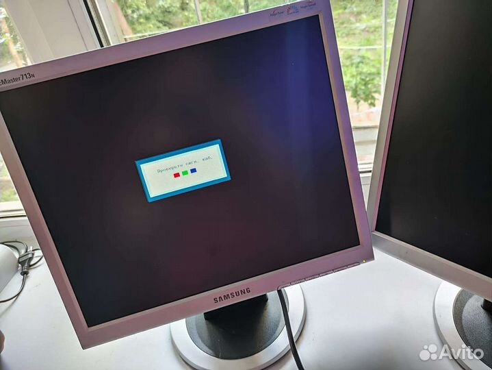 Монитор Samsung SyncMaster713n