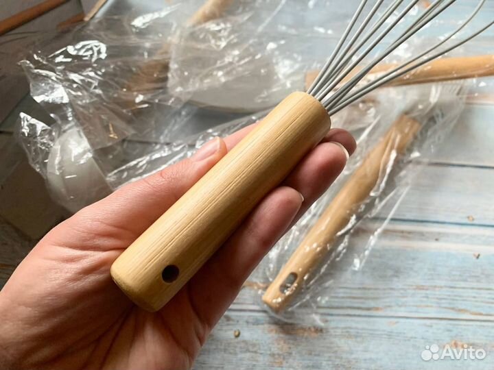 Новый комплект кухонных приборов