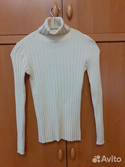 Джемперы пуловеры водолазки новые много р. 44-46