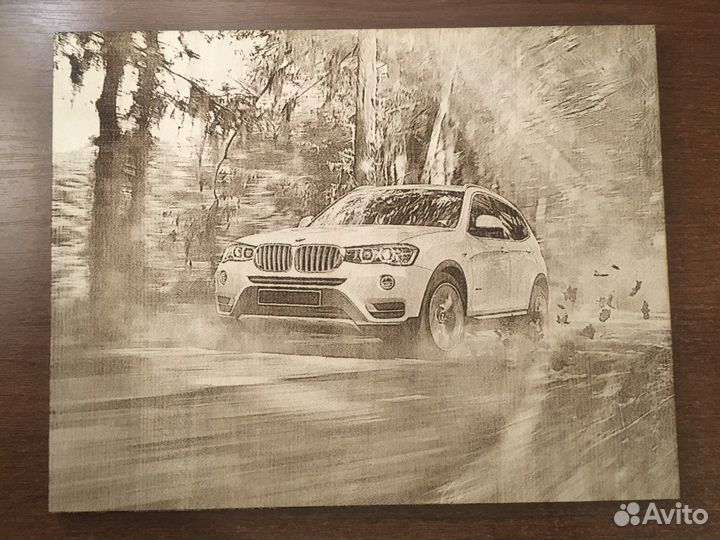 Выжженная картина с машиной