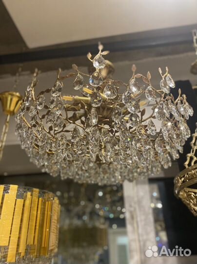 Люстра бронзовая веточка большая