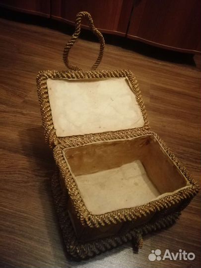 Шкатулка из соломки