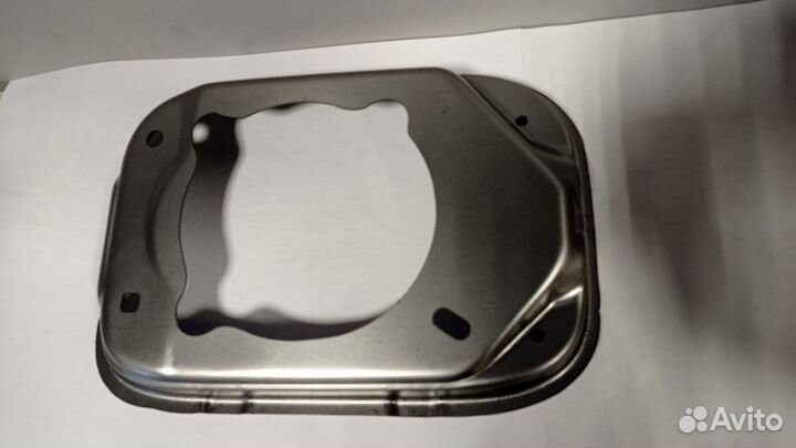 Площадка заливной горловины ларгус