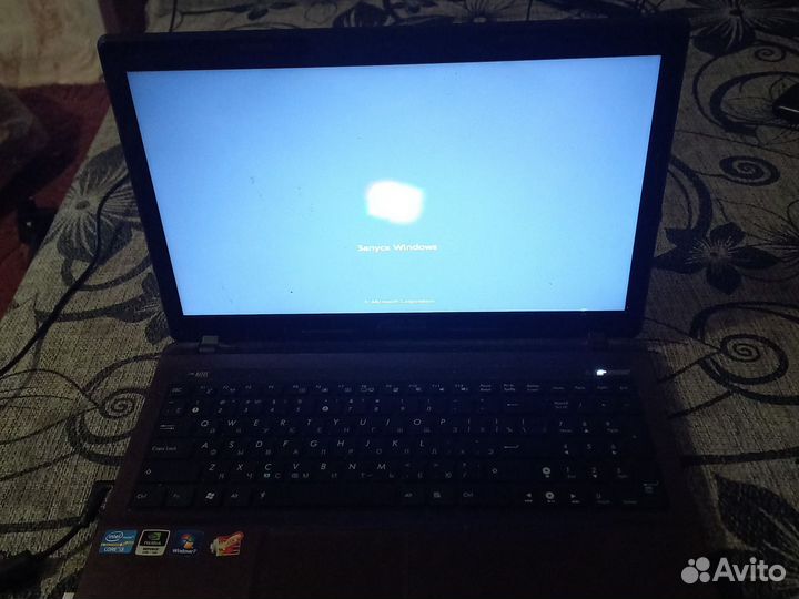 Ноутбук asus