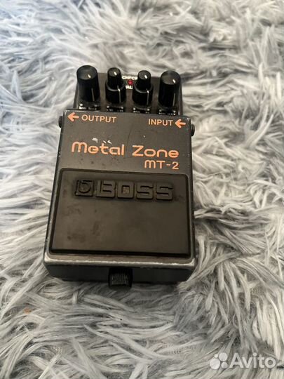 Boss metal zone MT 2