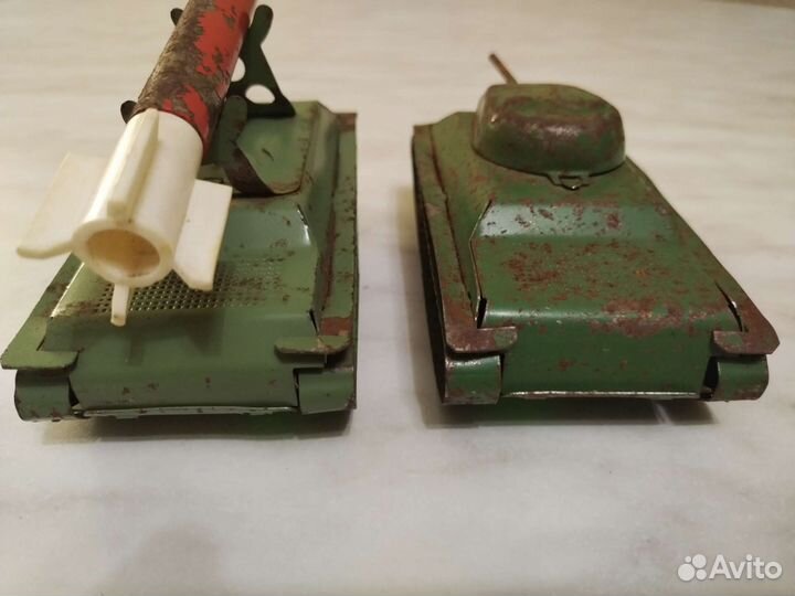 Модели военные, игрушки СССР, инерционные