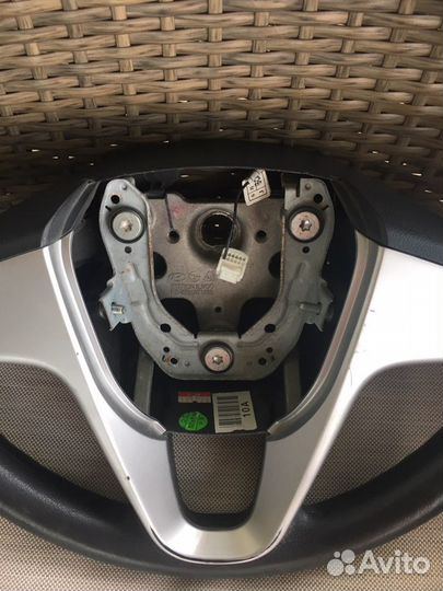 Руль на hyundai solaris 1