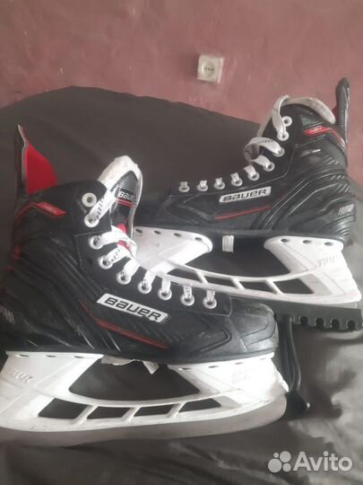 Хоккейные коньки бауэр