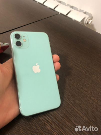 iPhone 11, 64 ГБ