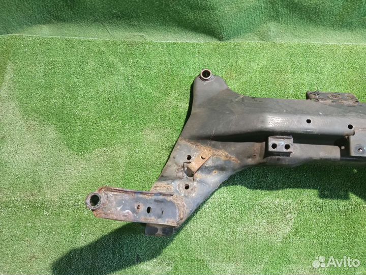 Подрамник Ниссан Альмера классик