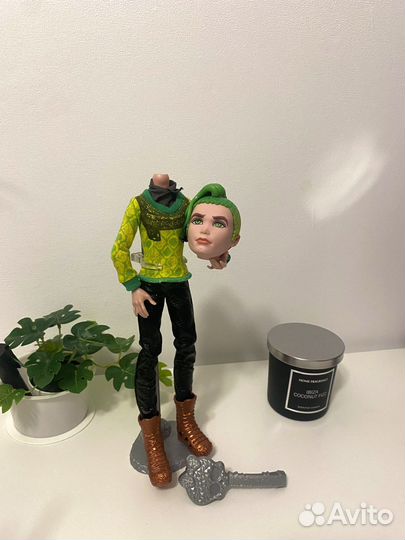 Монстер Хай Бу Йорк Дьюс Горгон и Клео де Нил