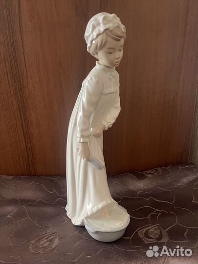 Статуэтка NAO от Lladro