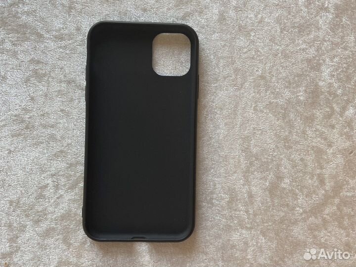Чехол на iPhone 11