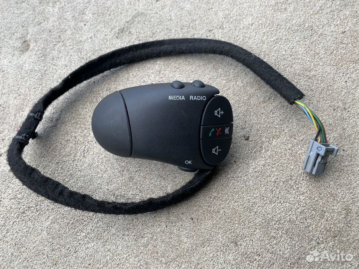 Переключатель управления магнитолой Renault Duster