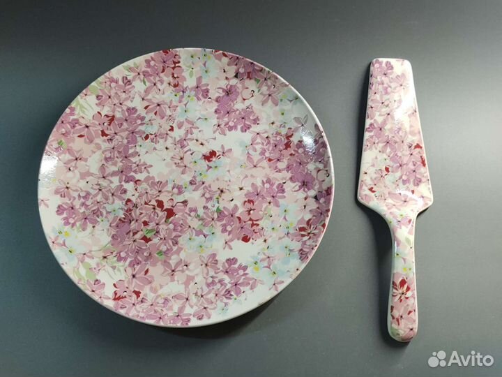 Новая тарелка для торта с лопаткой в коробке