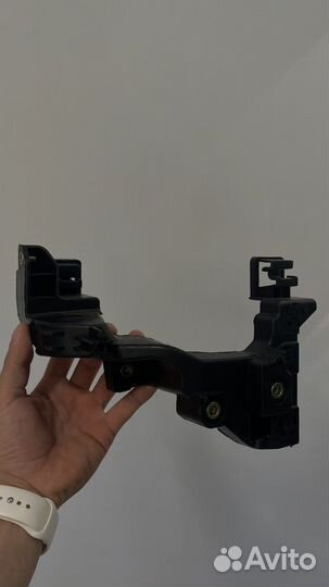 Новое правое ухо телевизора KIA Ceed JD