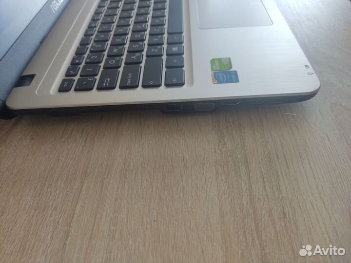 Мощный,игровой Asus,8Gb,SSD 240Gb, i3,Geforce 920M