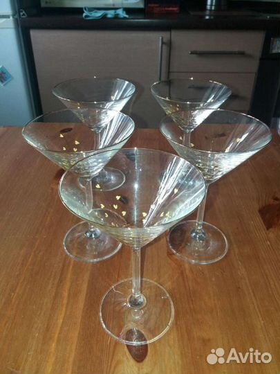 Бокалы под мартини