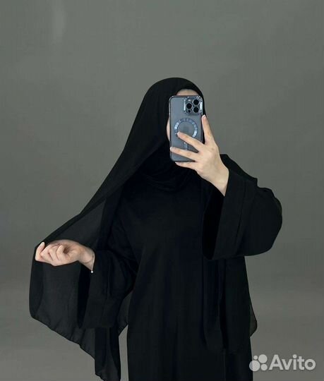 Шейла с пришитой боней