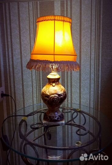 Лампа настольная