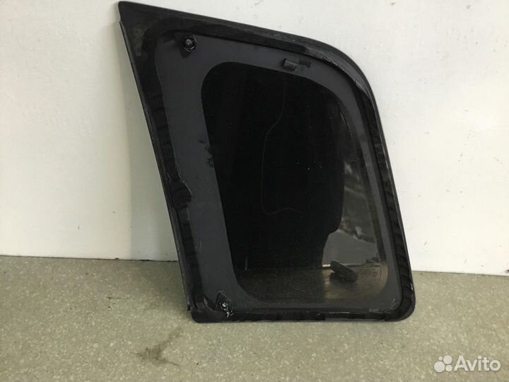 Стекло кузовное глухое правое Ford Fusion 2002-201