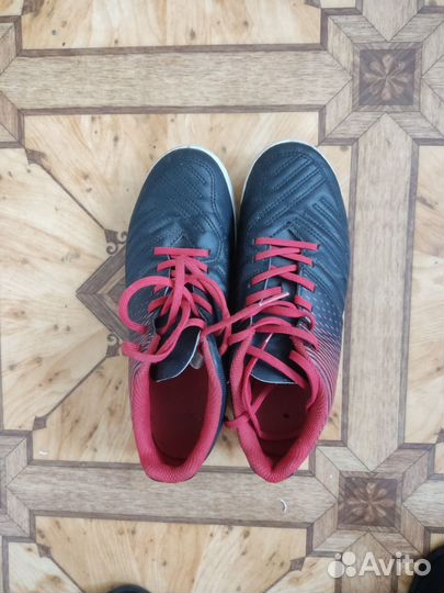 Детские футбольные бутсы