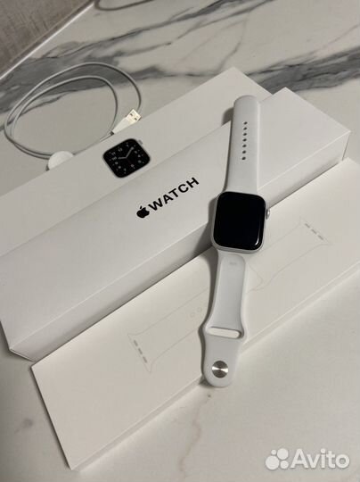 Часы apple watch SE 44mm
