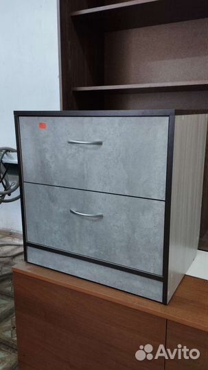 Тумба прикроватная новая