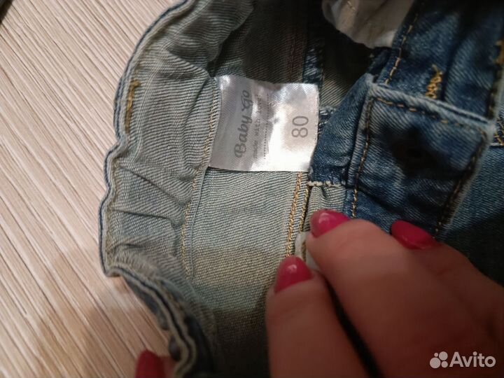 Джинсы и футболка на мальчика размер 80