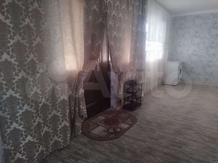 Дом 611 м² на участке 8 сот.