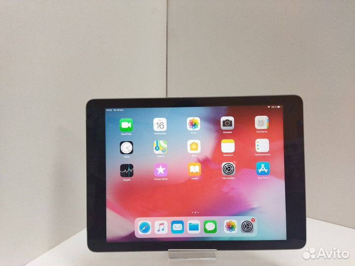 Планшет с SIM-картой Apple iPad Air 32Gb Wi-Fi + C