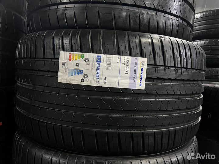 Michelin Pilot Sport 4 SUV 335/30 R23 и 295/35 R23 110Y
