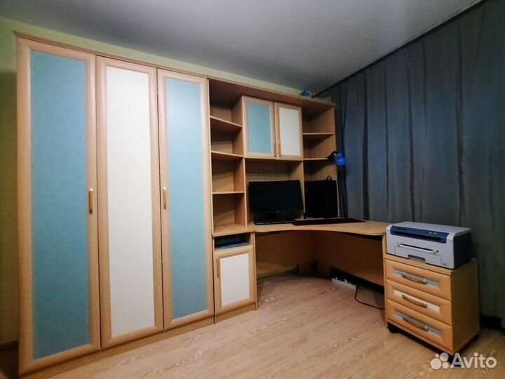 Комплект мебели в детскую комнату