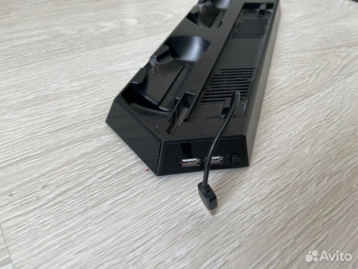 Докстанция PS4