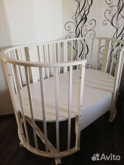 Детская овальная кроватка трансвормер с маятником