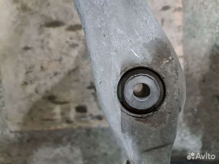 Рычаг передний левый нижний Mercedes W166