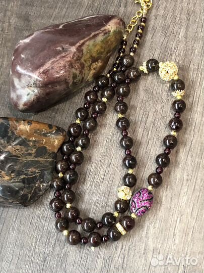 Ожерелье гранат
