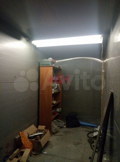 Ангар 450 кв. м, зу 1068 кв.м