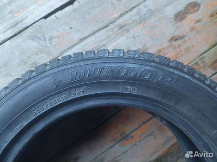 Dunlop SP Winter Ice 01 205/55 R16 94