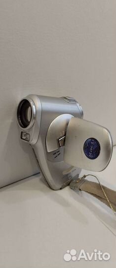 Видеокамера цифровая sanyo