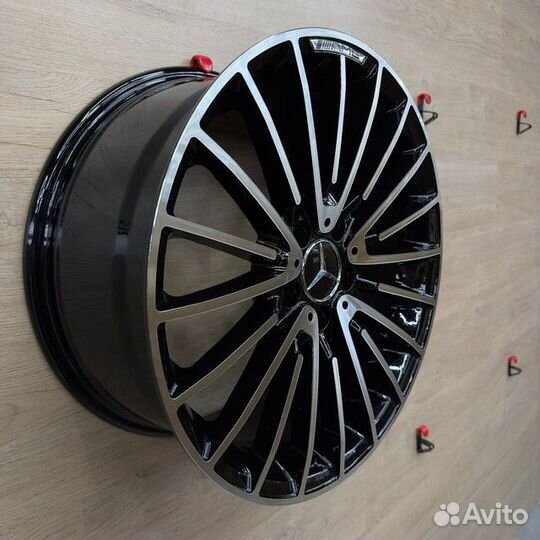 Диски одноширокие в стиле Mercedes AMG R18