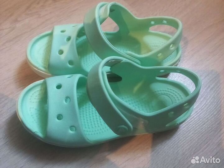 Сандалии crocs C12