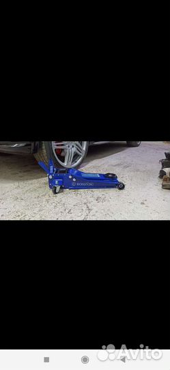 Домкрат низкопрофильный 75-505 Rossvik 3т