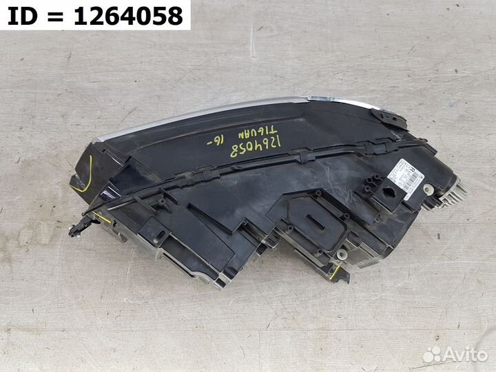 Фара правая Volkswagen Tiguan