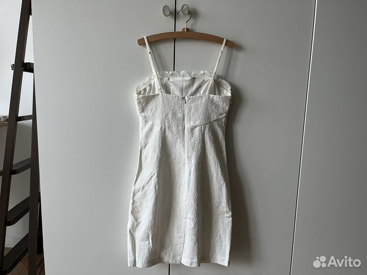 Новое белое платье мини Русалочка Франция S 42
