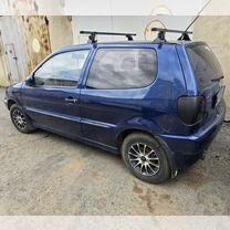 Volkswagen Polo 1.6 MT, 1997, 203 000 км, с пробегом, цена 145 000 руб.