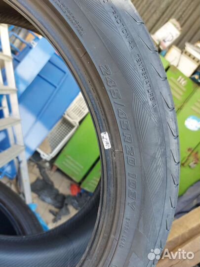 Yokohama Advan Sport V105 245/45 R20