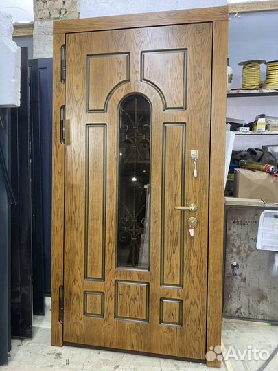 Дверь входная с терморазрывом и окном