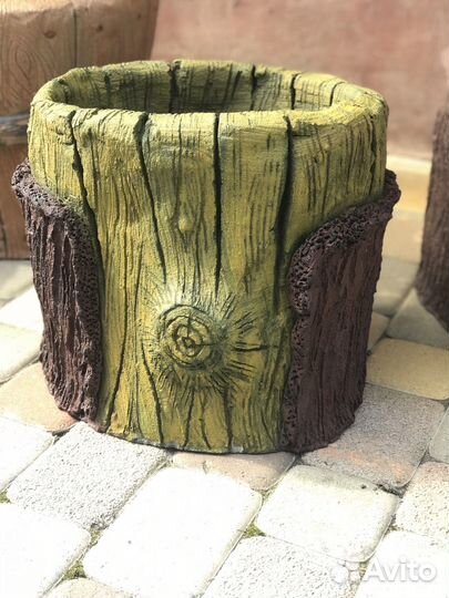 Большой цветочный горшок уличный