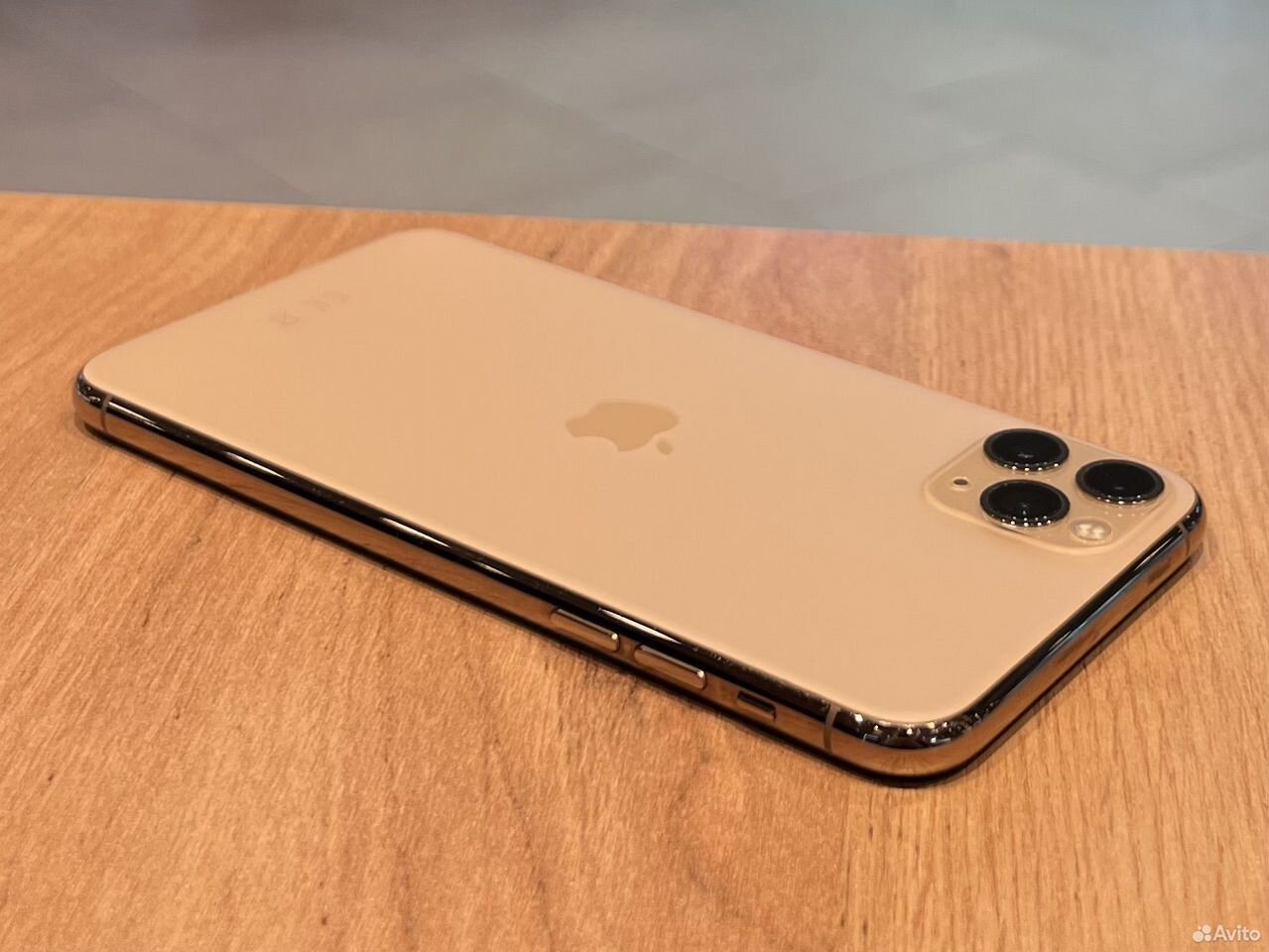 iPhone 11 Pro Max, 256 ГБ, SIM + eSIM